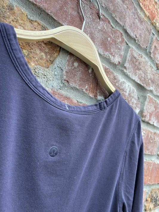 lululemon crewneck tee