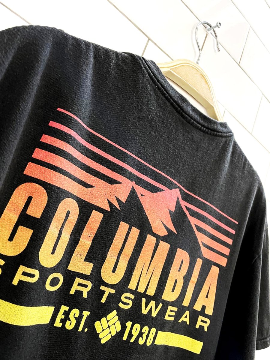 vintage 00s columbia sunset logo tee - good market thrift store
