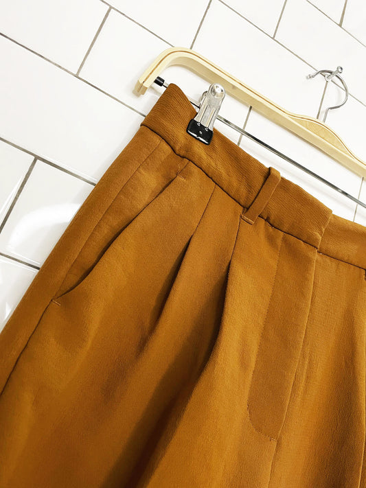 wilfred effortless pleated barrel leg trouser | aritzia