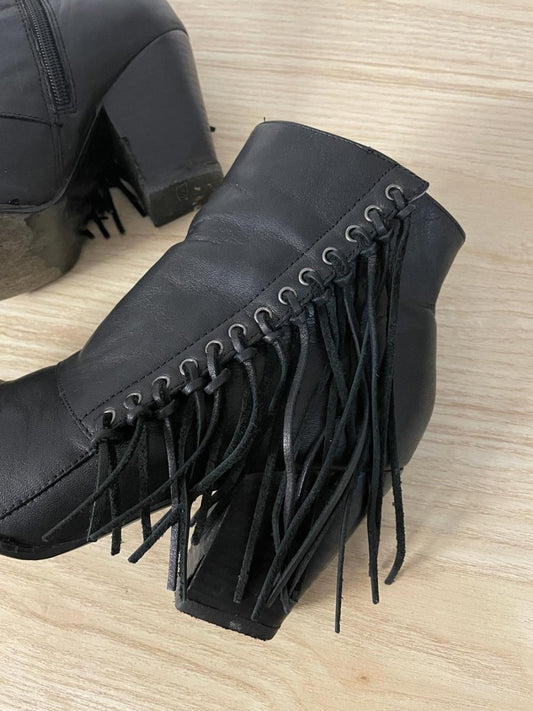 aldo western fringe heeled leather boot - good market thrift store