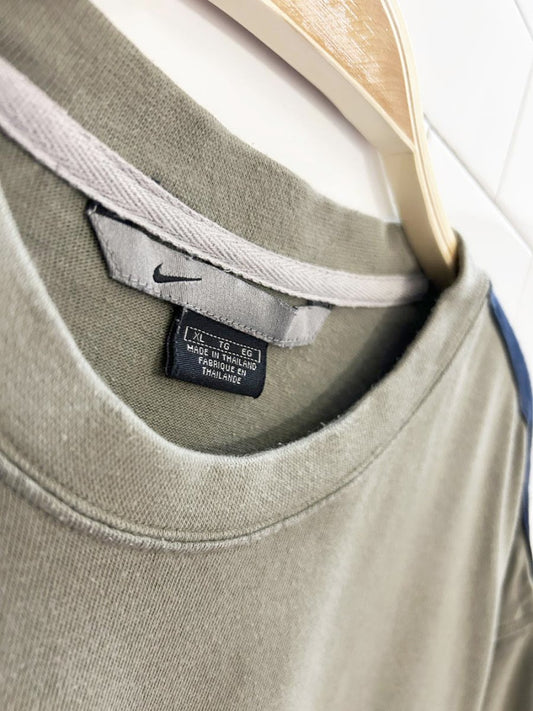vintage 00s nike earth tone minimal tee - good market thrift store