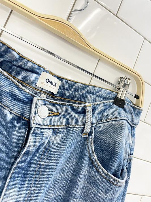 only loose fit balloon leg jeans - good market thrift store