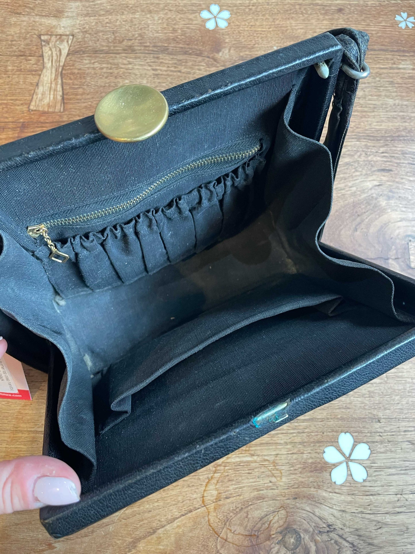 vintage leather top clasp handbag