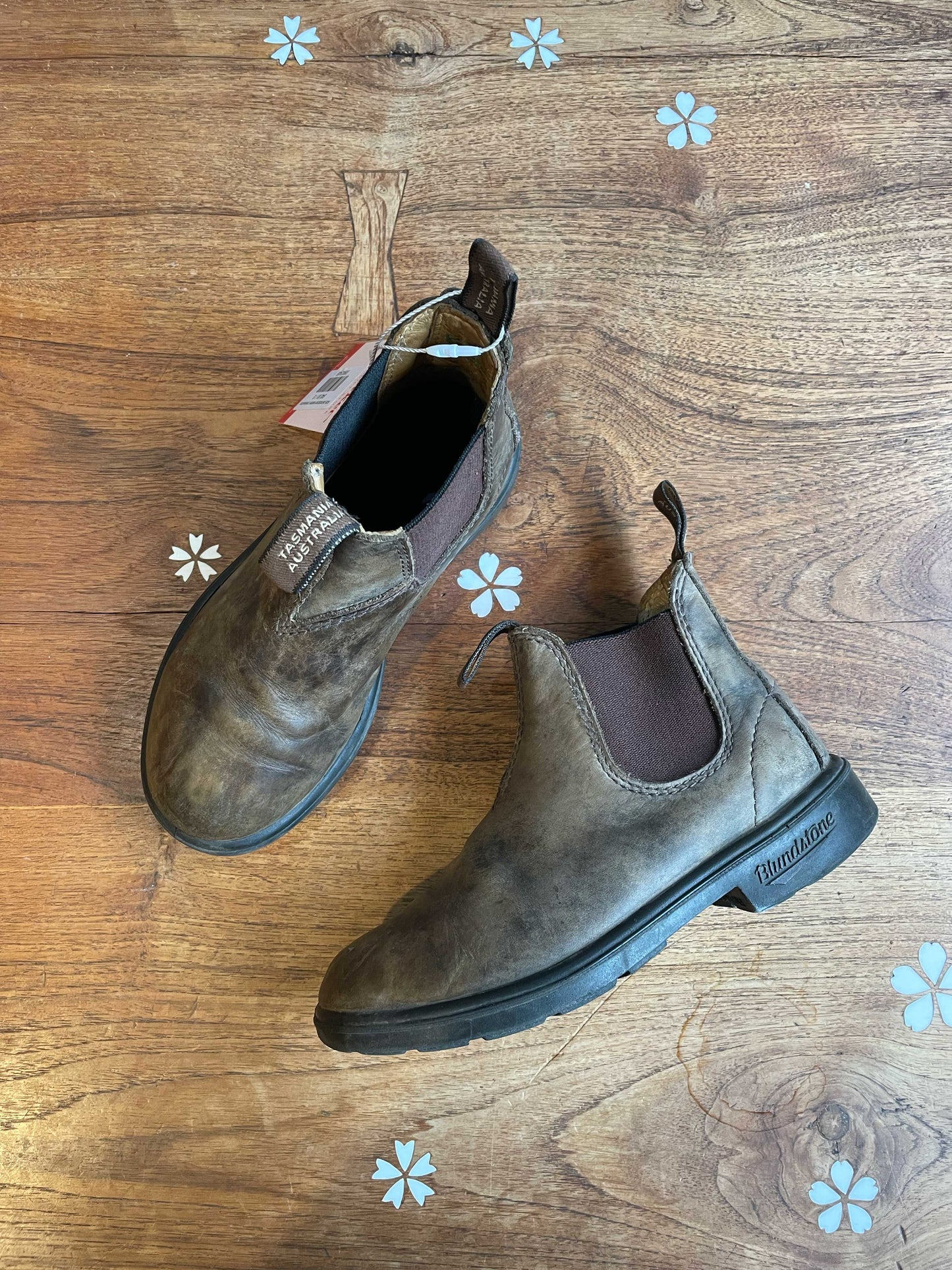 kids blundstone leather chelsea boots