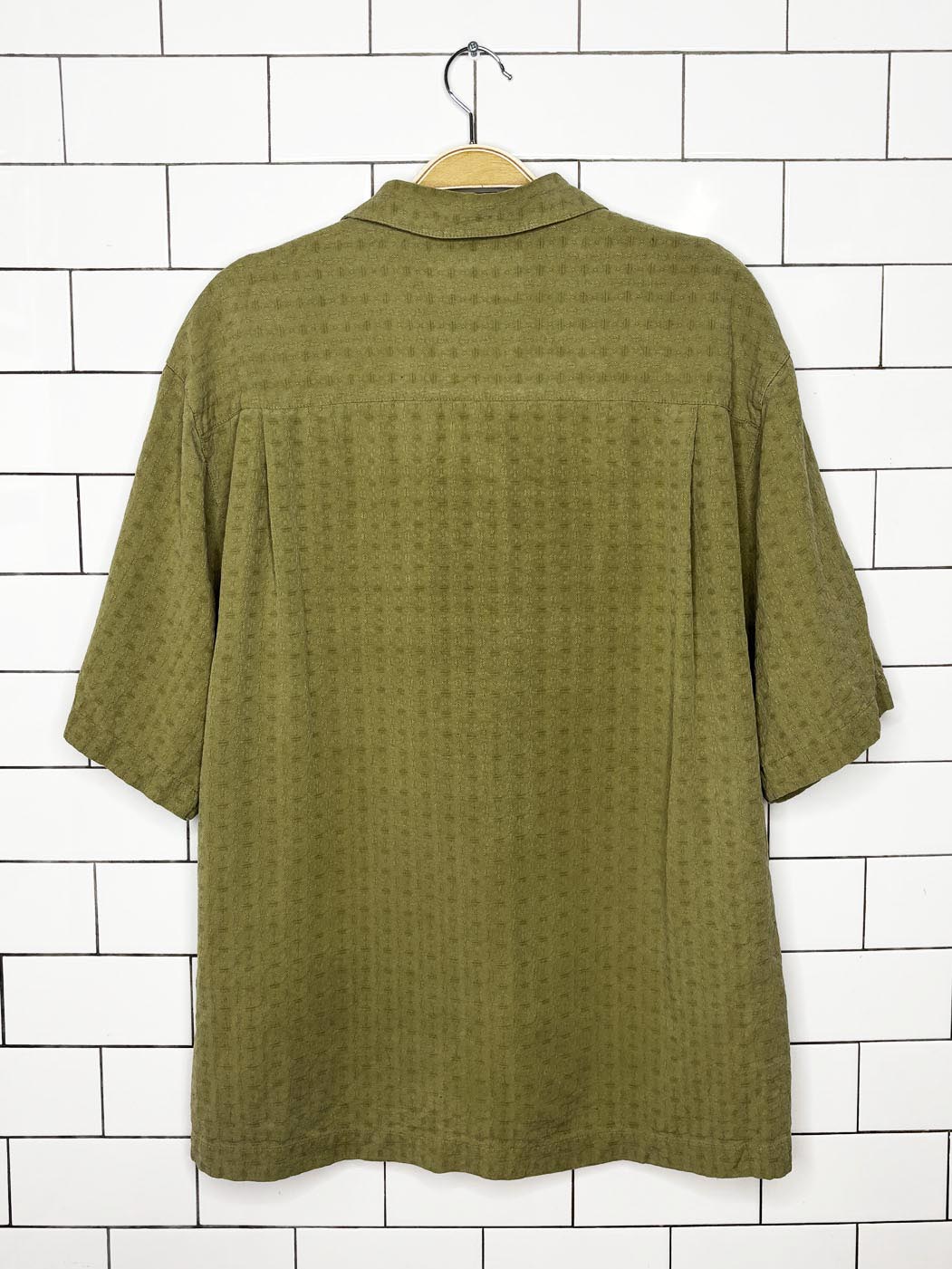 jamaica jaxx 100% silk textured full button cabana shirt
