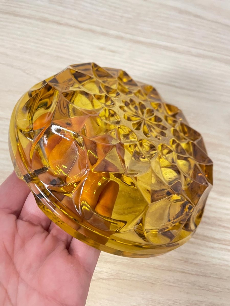 vintage anchor hocking fairfield amber ashtray - good market thrift store