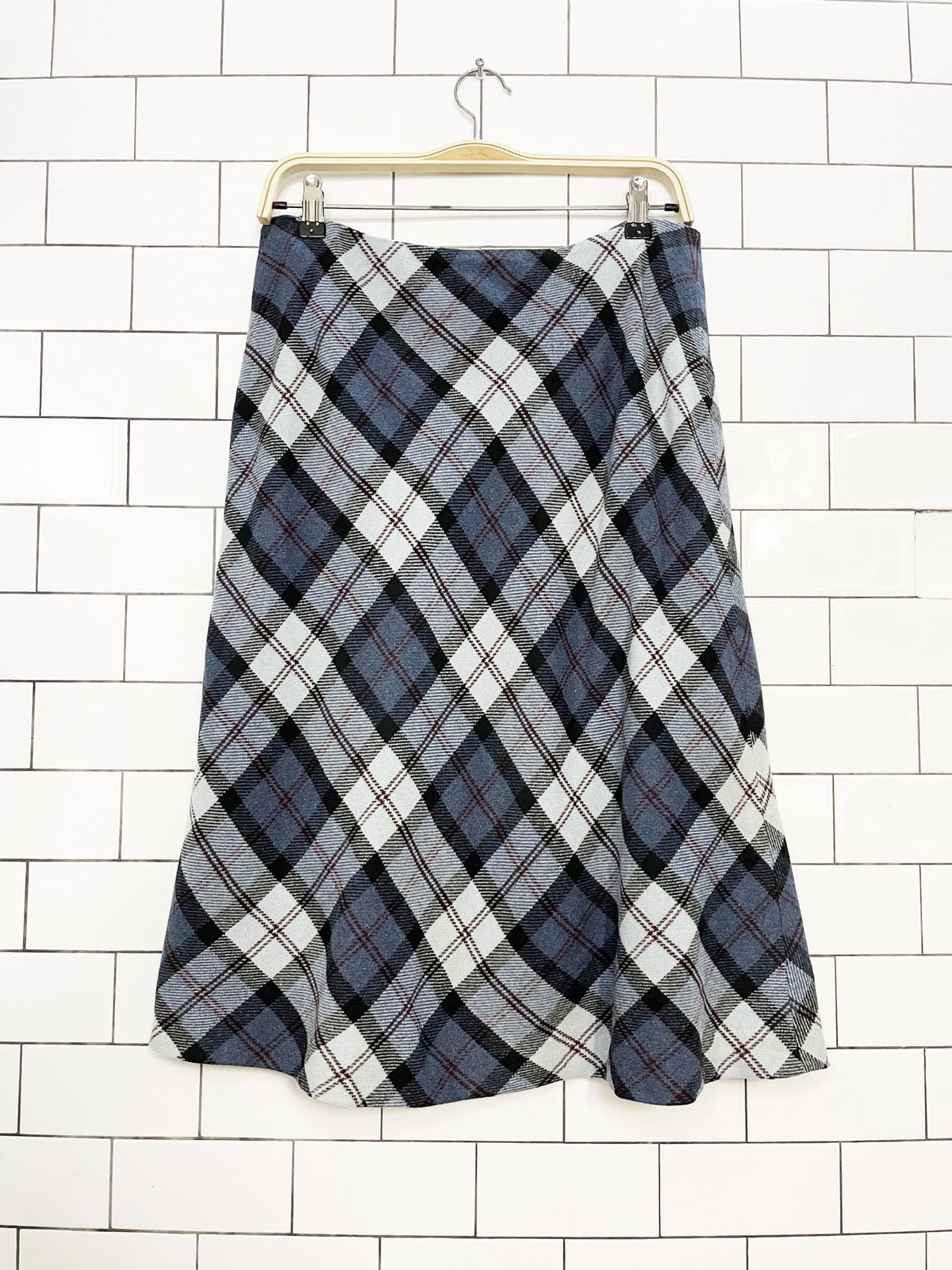 vintage 90s jones new york wool-blend diamond plaid knee-length skirt | made in Canada