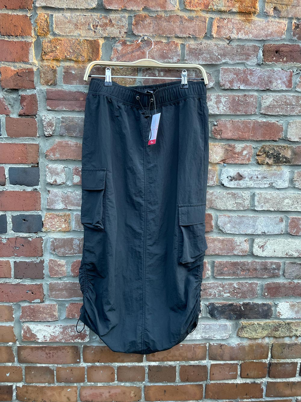 forever 21 ruched nylon cargo midi skirt