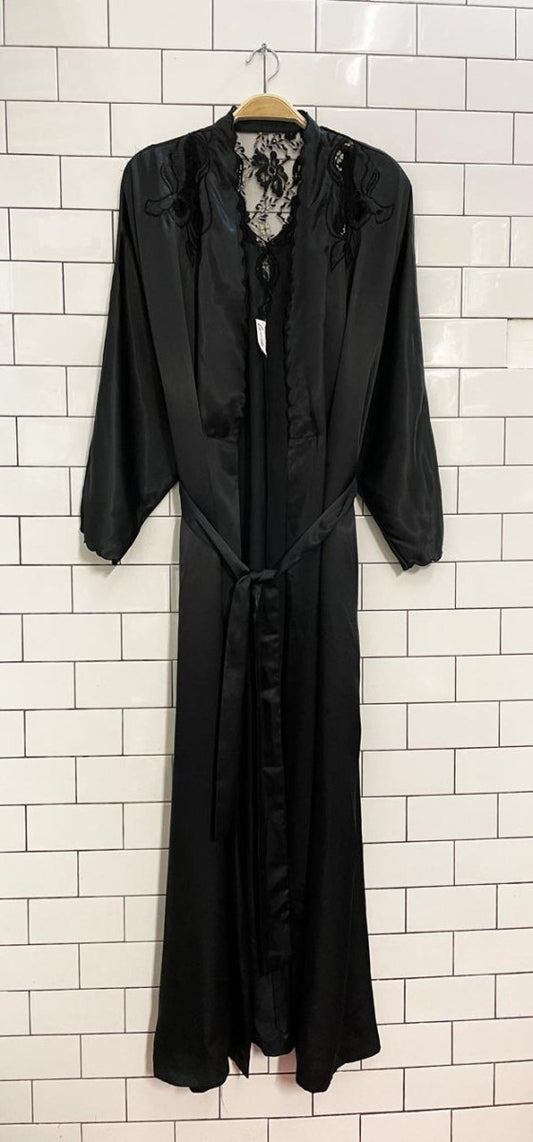 vintage linda lace detail satin robe - good market thrift store