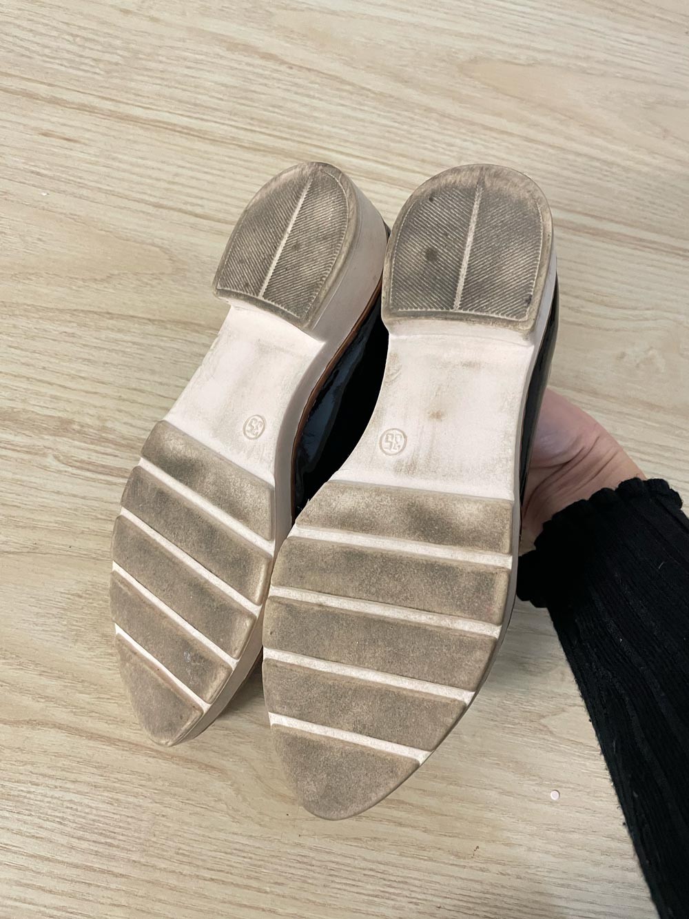 laura 1980 bucaramanga patent stretch loafer