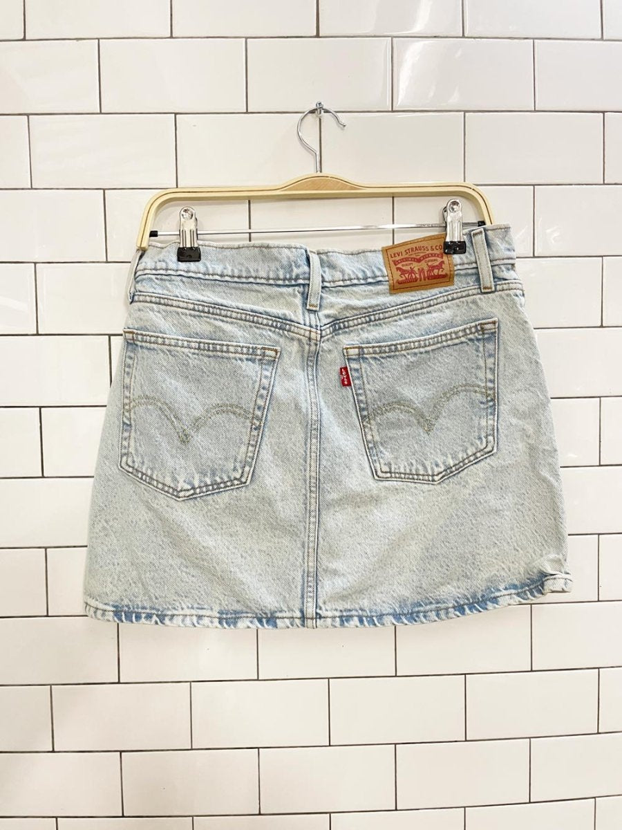 levi's light wash denim mini skirt - good market thrift store