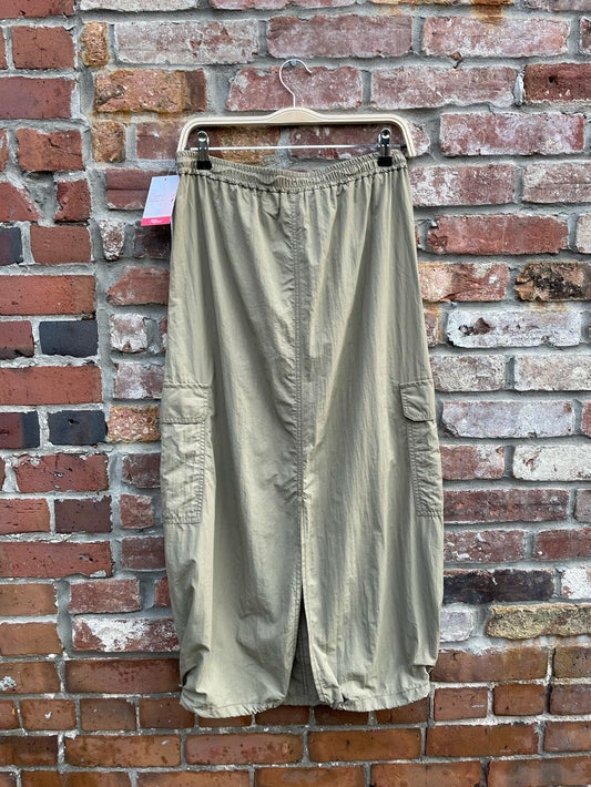 nwt uniqlo nylon drawstring cargo midi skirt