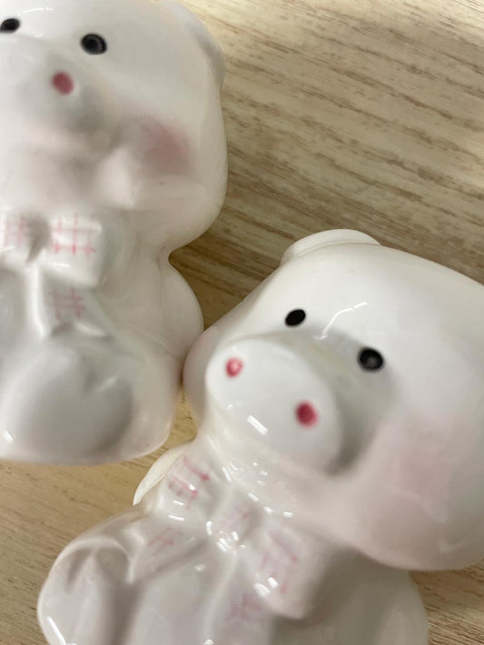 vintage pig salt + pepper shakers - good market thrift store