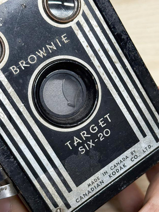 vintage 50s kodak brownie target six-20 box camera | made in Canada