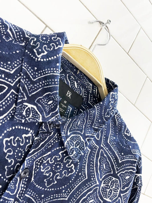 banana republic 100% linen indigo batik dye full button shirt | made in India - good market thrift store