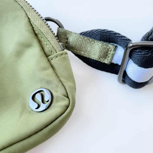 lululemon everywhere crossbody belt bag