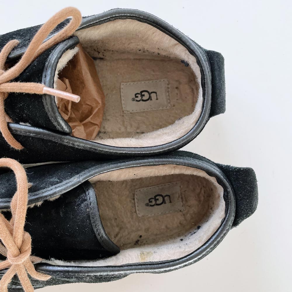 ugg maksim shearling chukka short boot