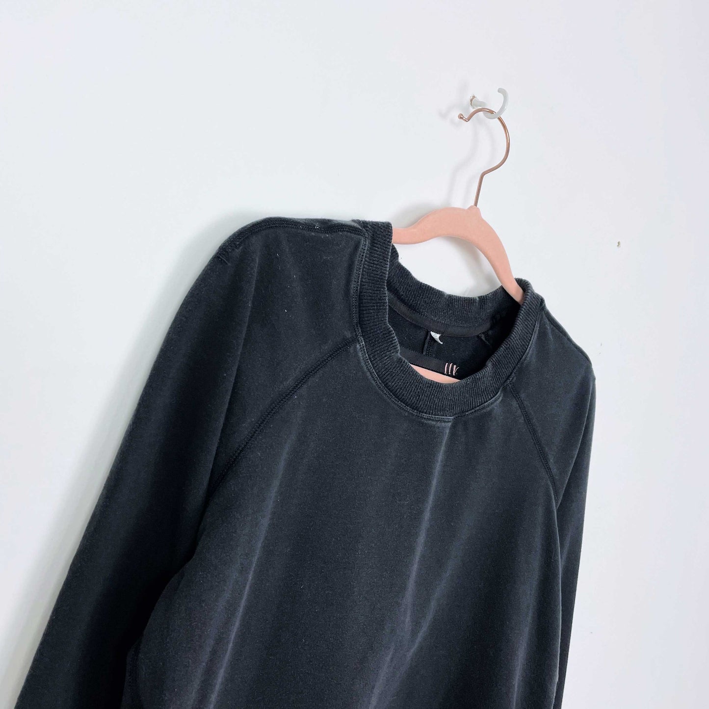 lululemon black rejuvenate crew - size 4