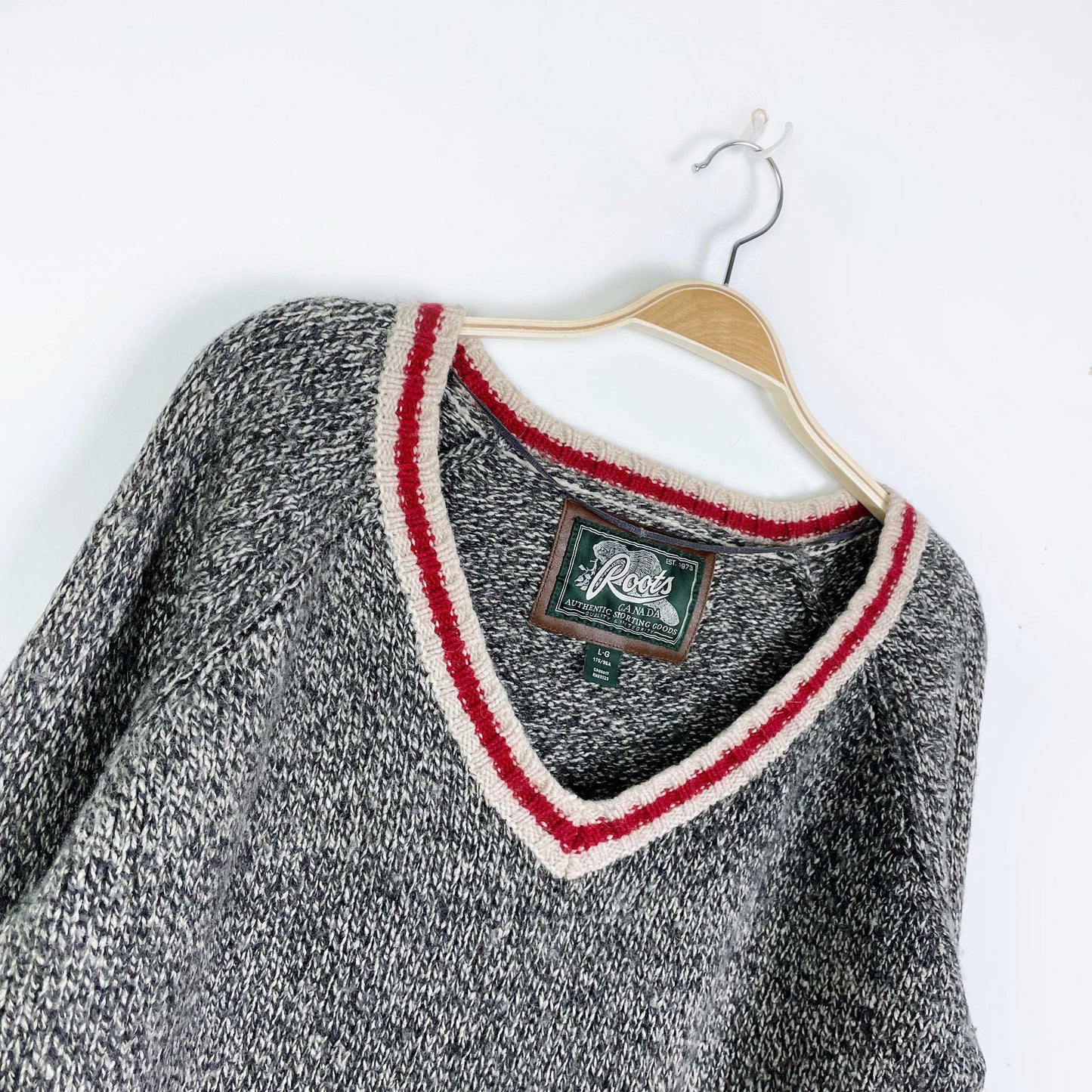 roots wool-blend v-neck cabin sweater - size large
