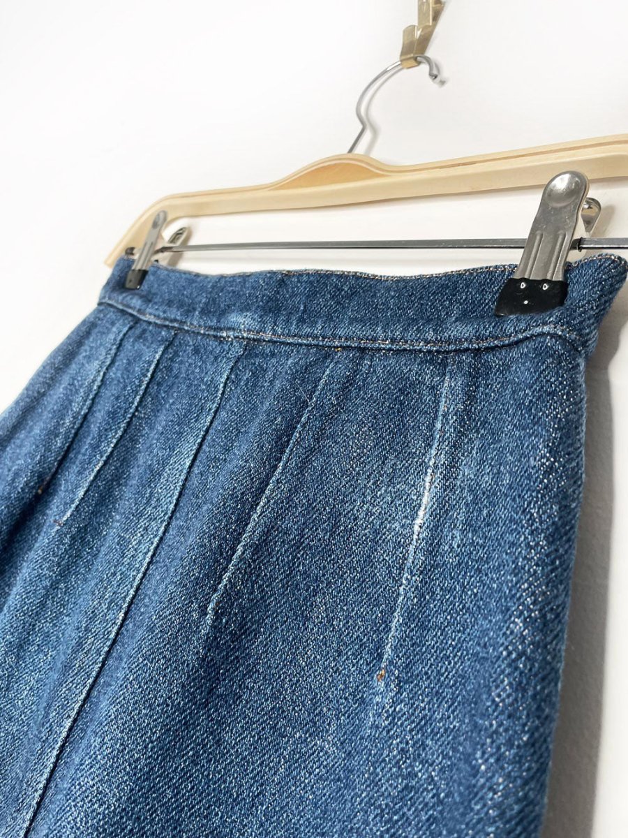 chanel 2017 gabrielle coco denim mini skirt - good market thrift store