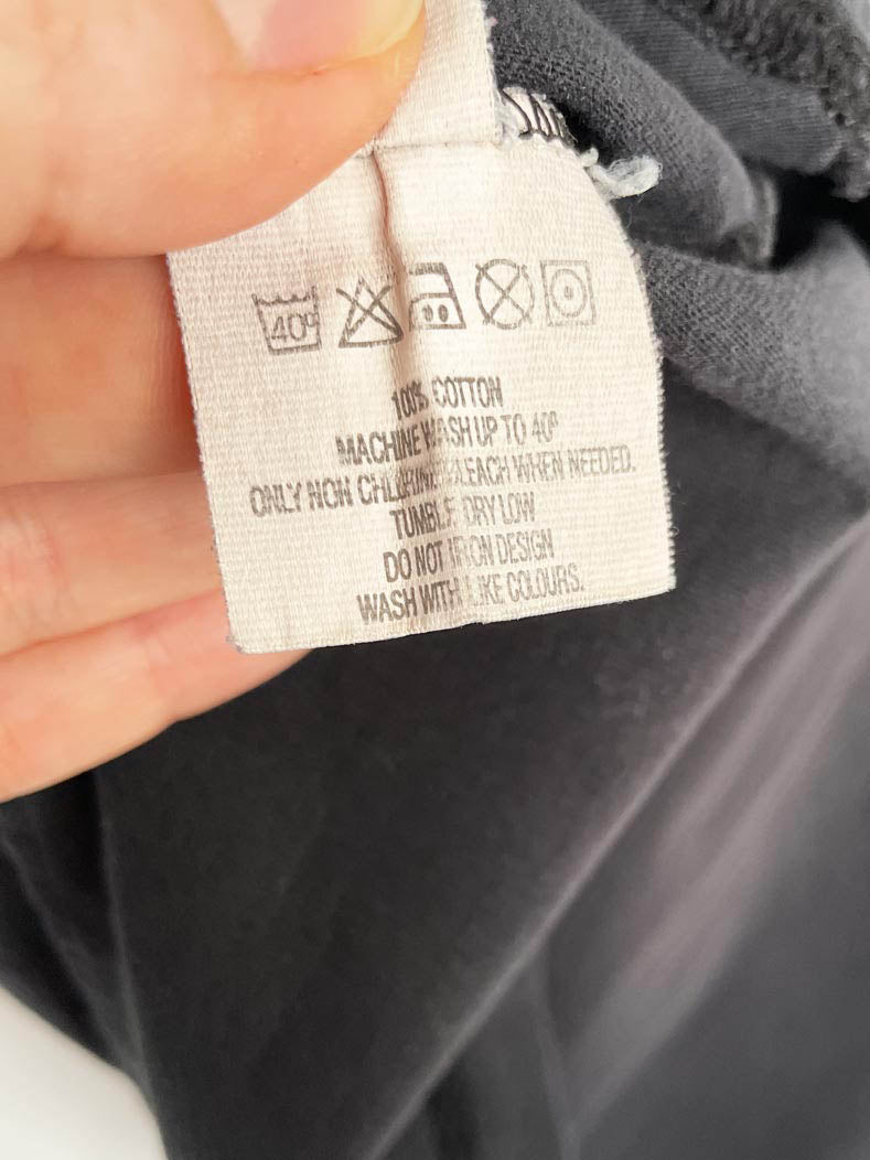 earth day activist x vintage 00s footlocker tee | clothes deserve a second chance not your ex - good market thrift store