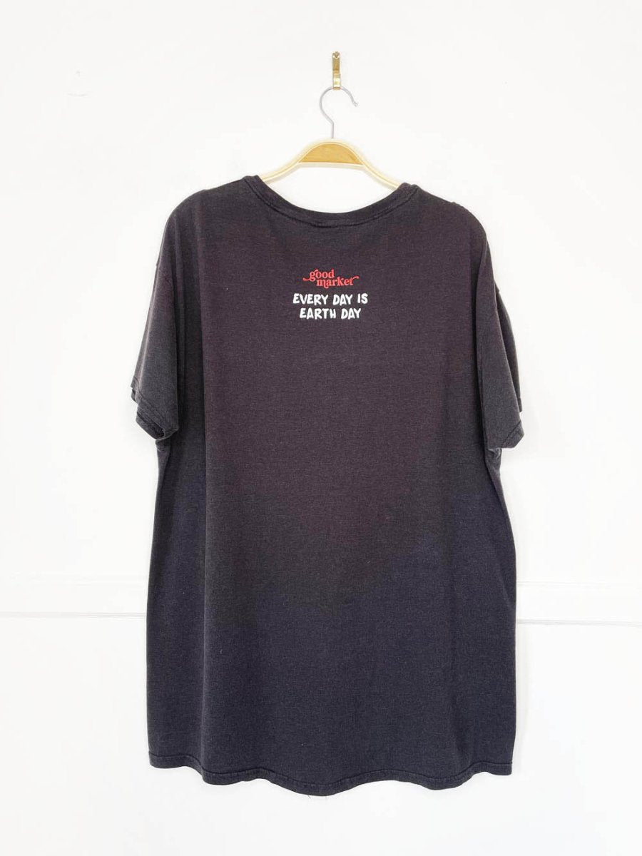 earth day activist x vintage tee | clothes deserve a second chance not your ex - good market thrift store