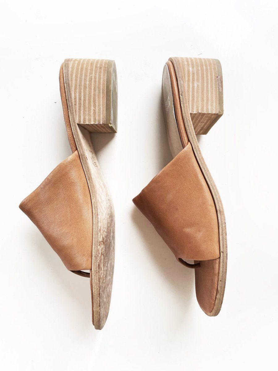 eileen fisher airy leather thong heeled sandal - good market thrift store