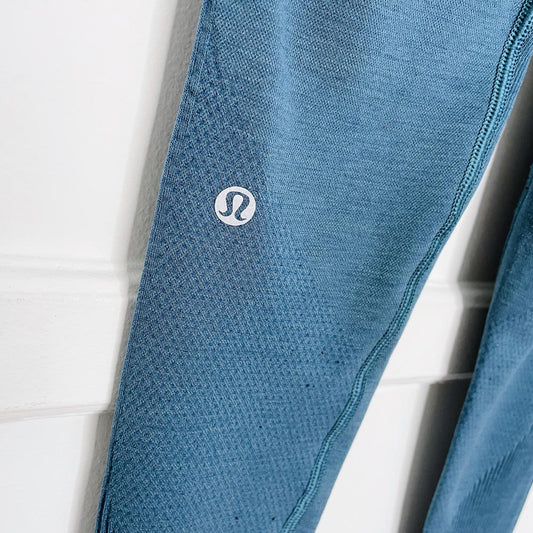lululemon 2018 keep the heat thermal tight