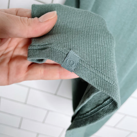 lululemon 2023 hold tight tank in tidewater teal - size sm-large