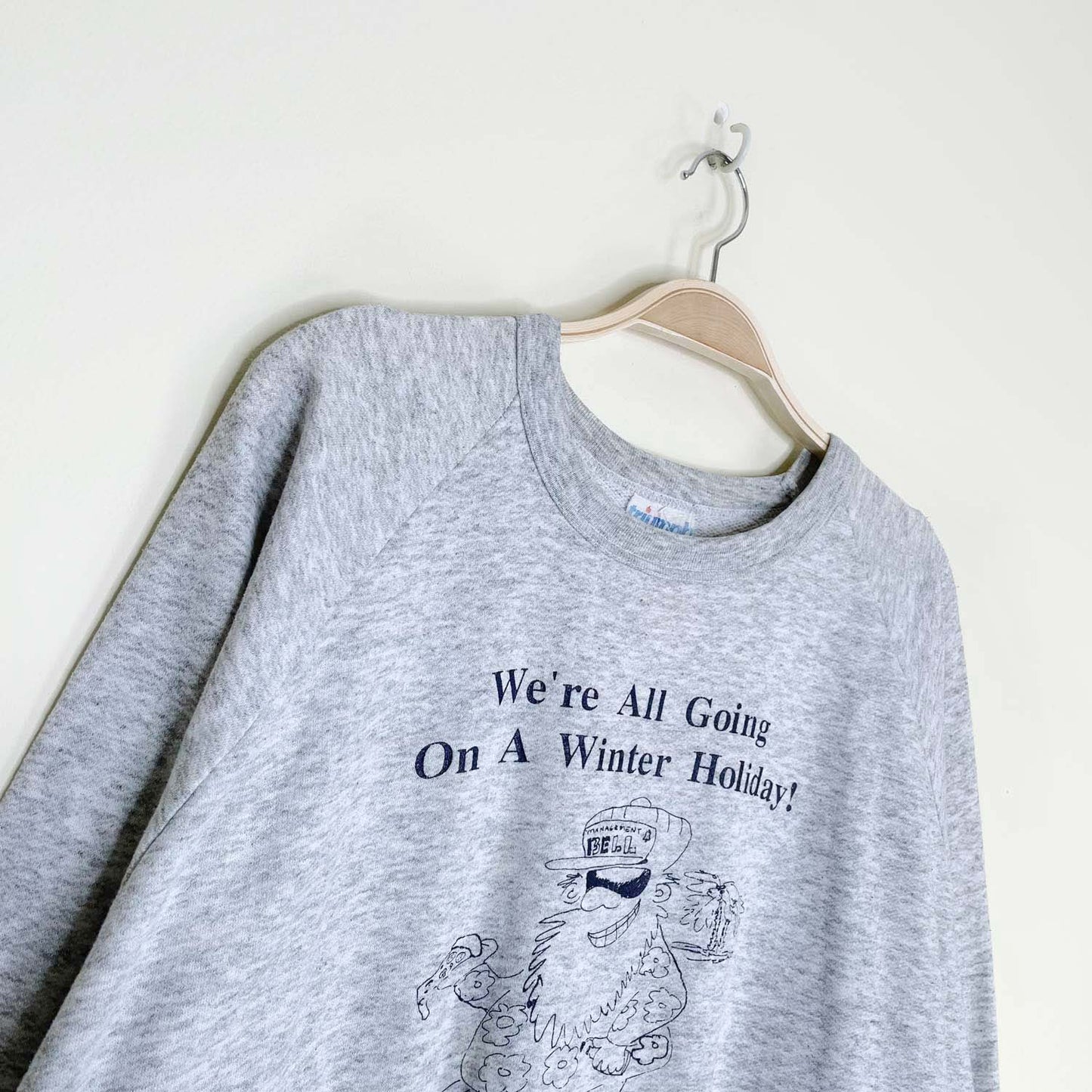 vintage winter holiday graphic crew - size xl