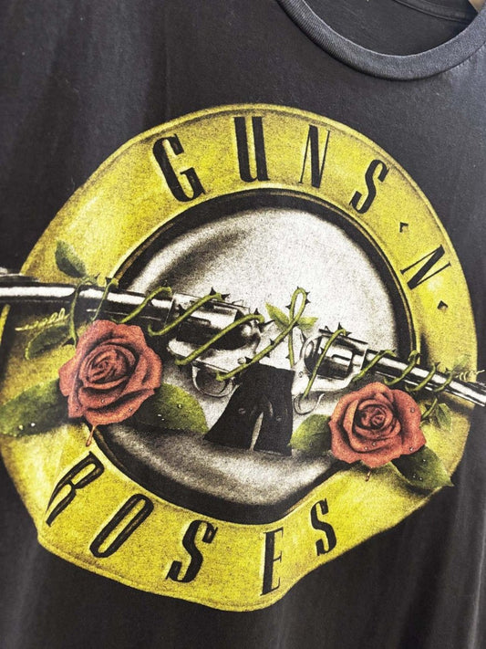 guns n roses classic logo band tee - good market thrift store