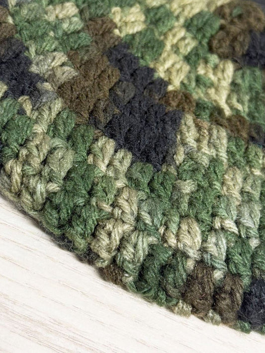 handmade chunky yarn camo knit beret - good market thrift store