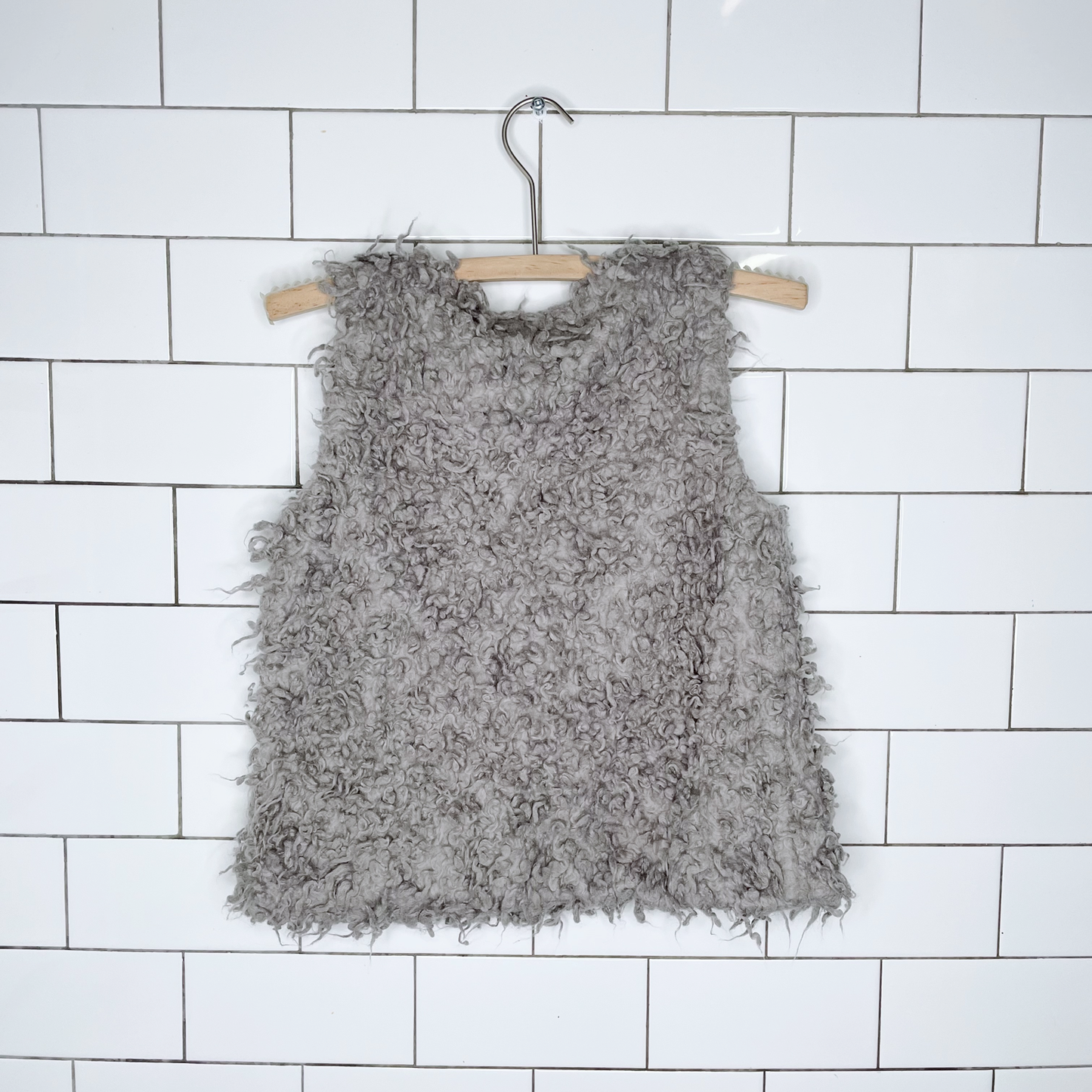 hanna andersson shaggy vest - size 5
