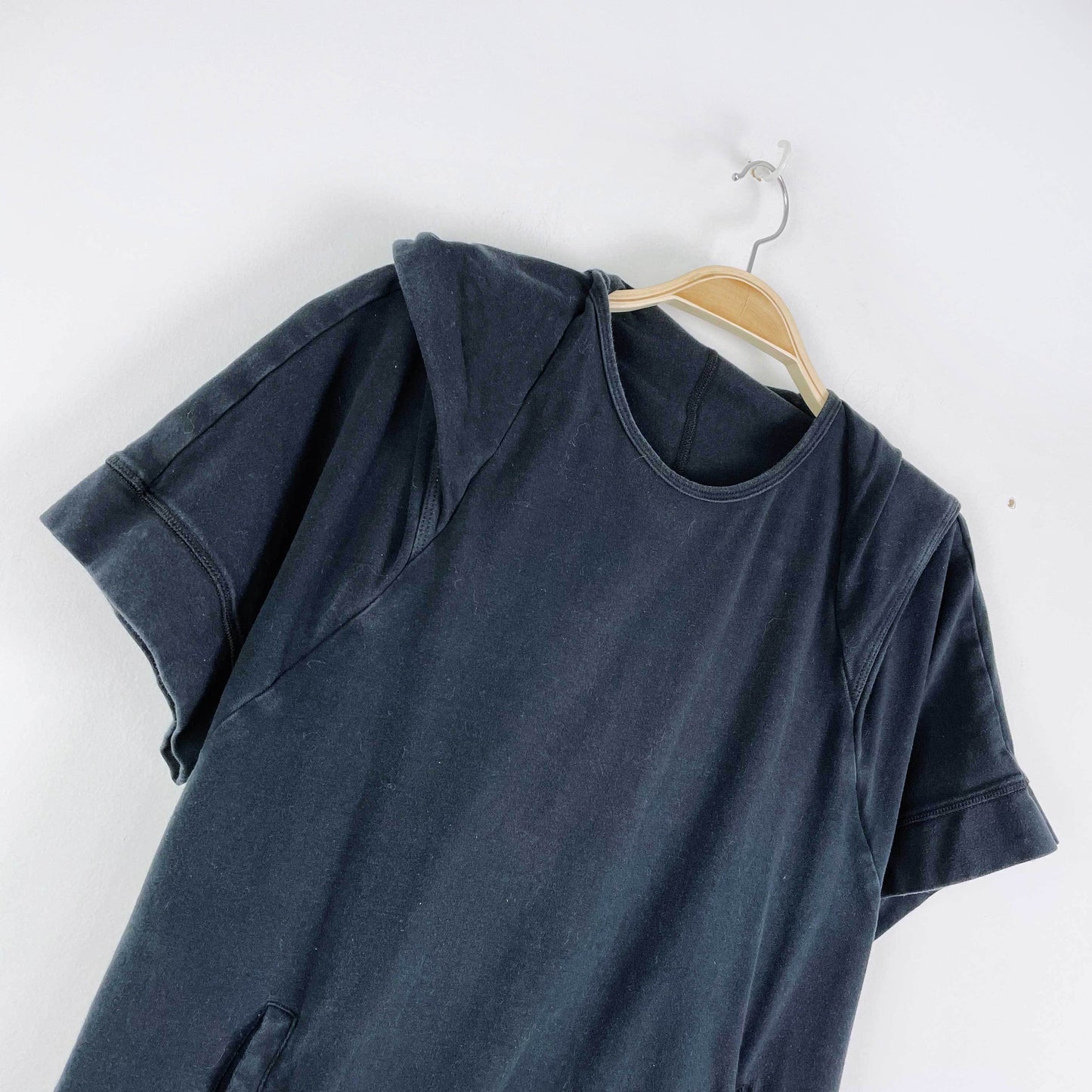 lululemon black short sleeve hoodie