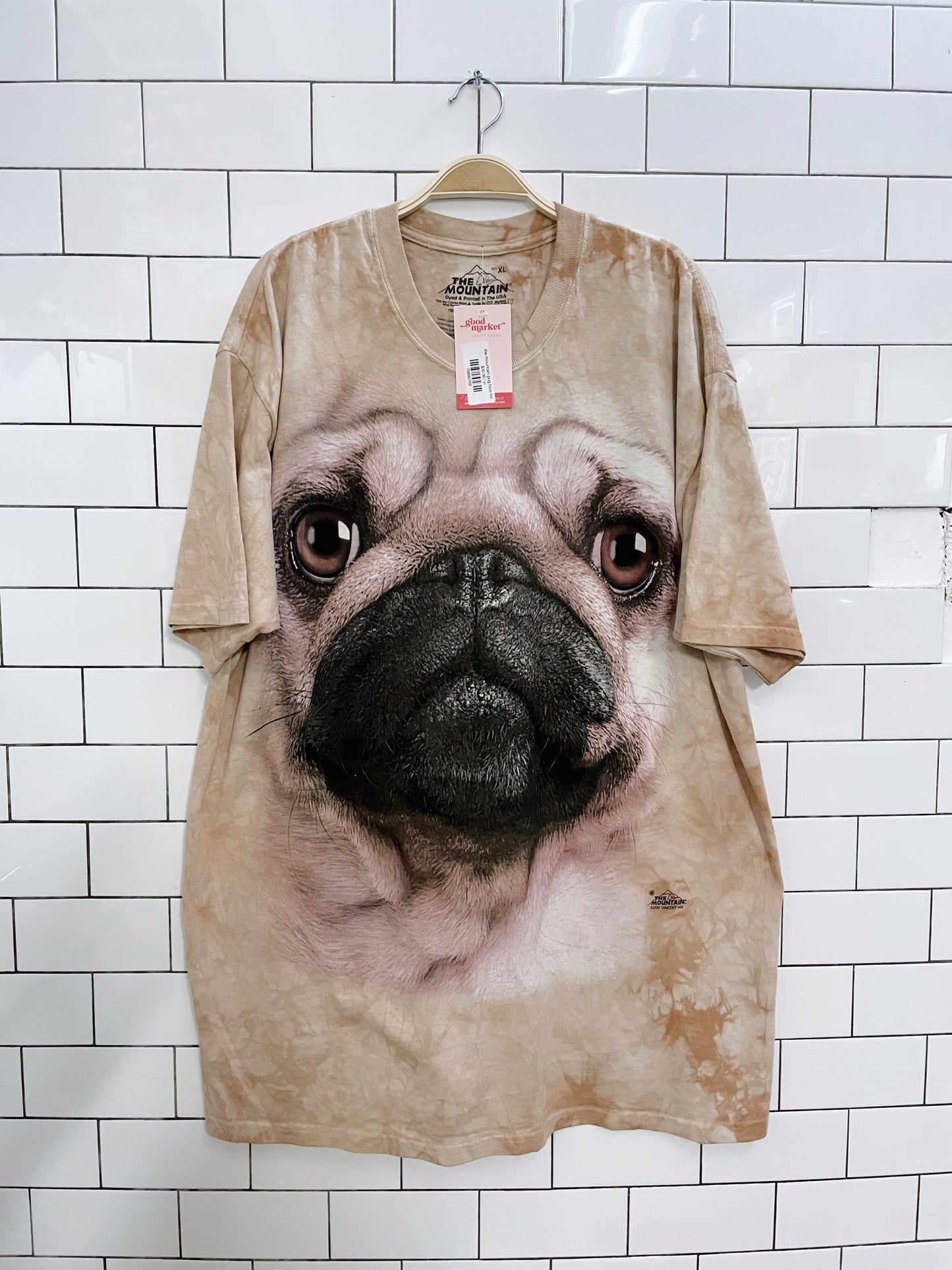 the mountain pug face tee