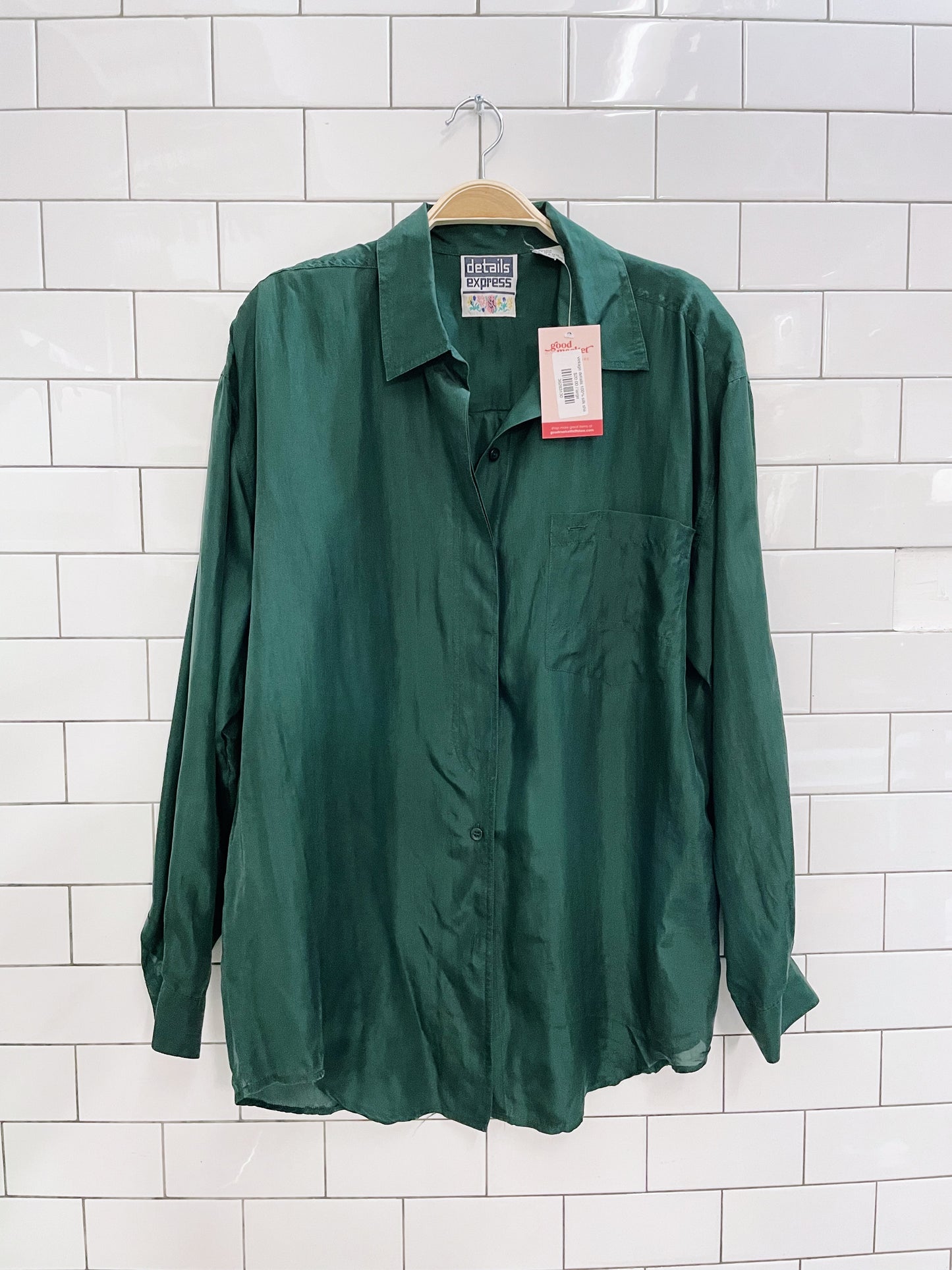 vintage details 100% silk shirt