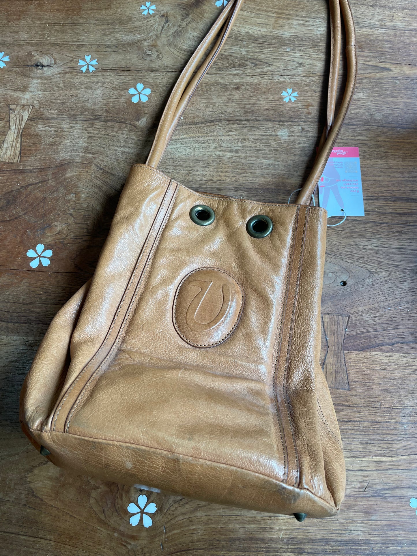 tan supple leather bucket shoulder bag