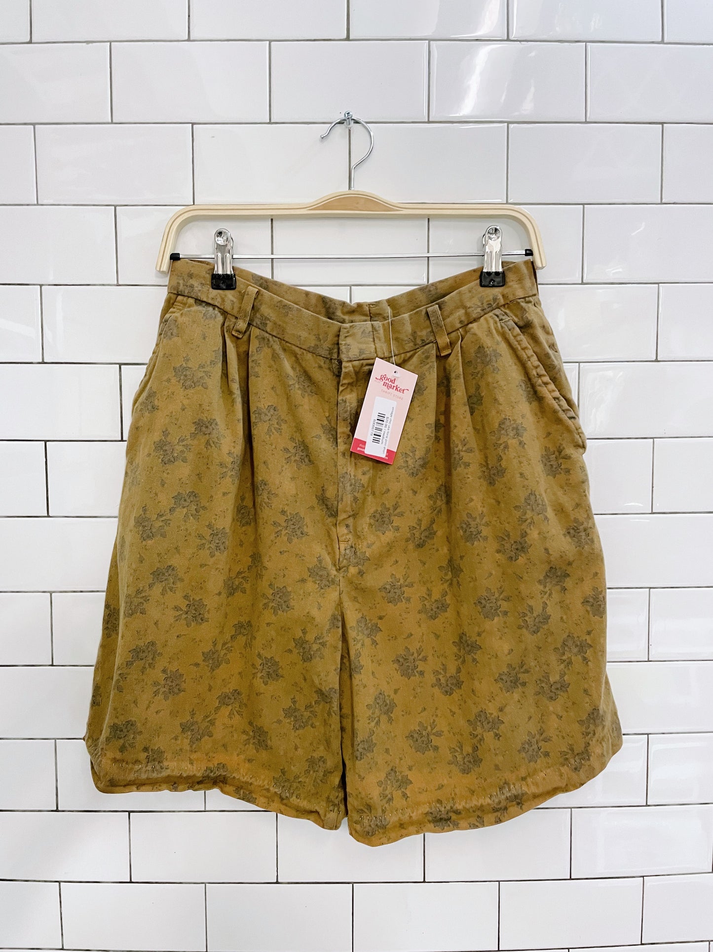 vintage chic usa floral print shorts