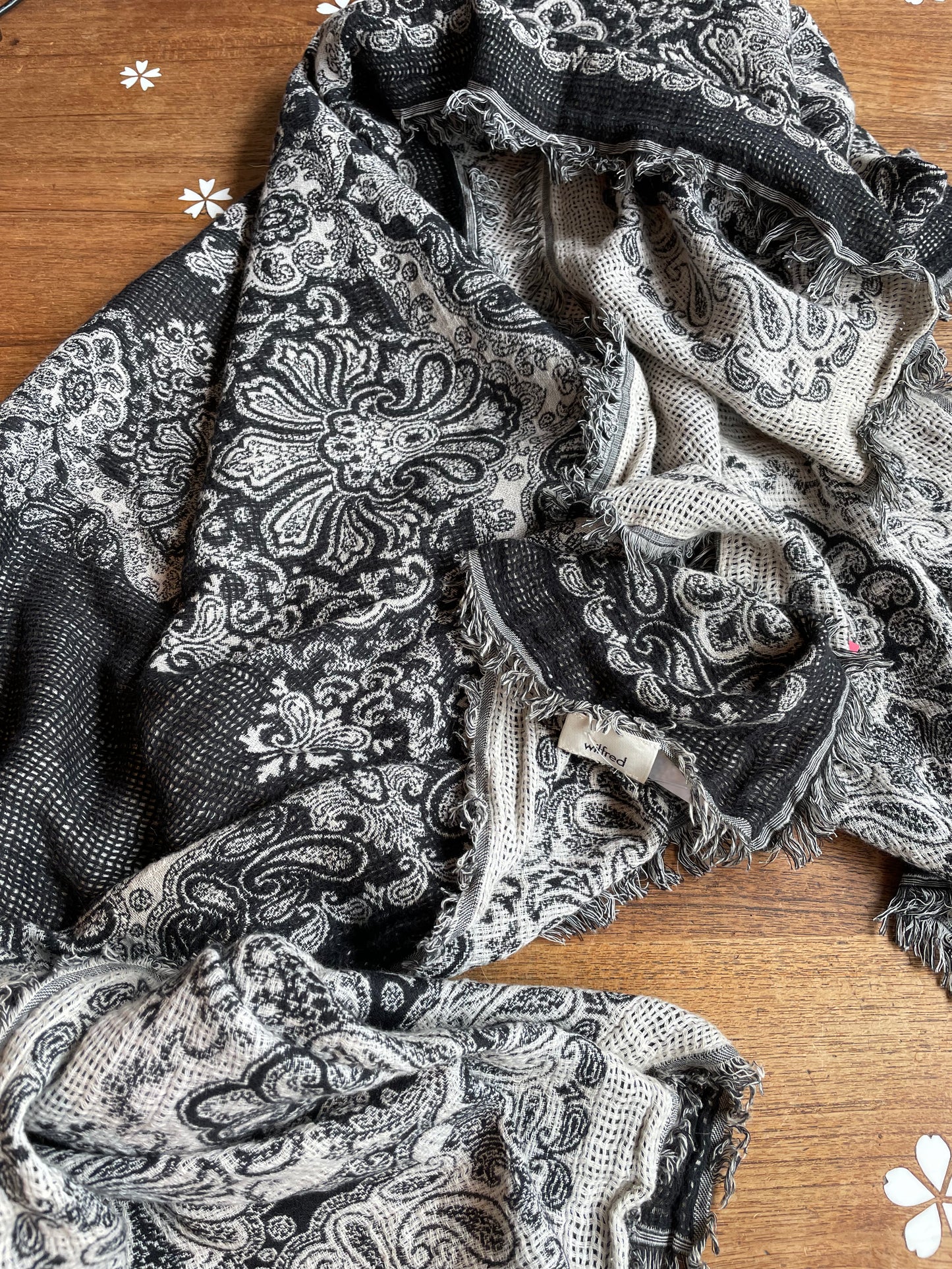 wilfred woven summer scarf