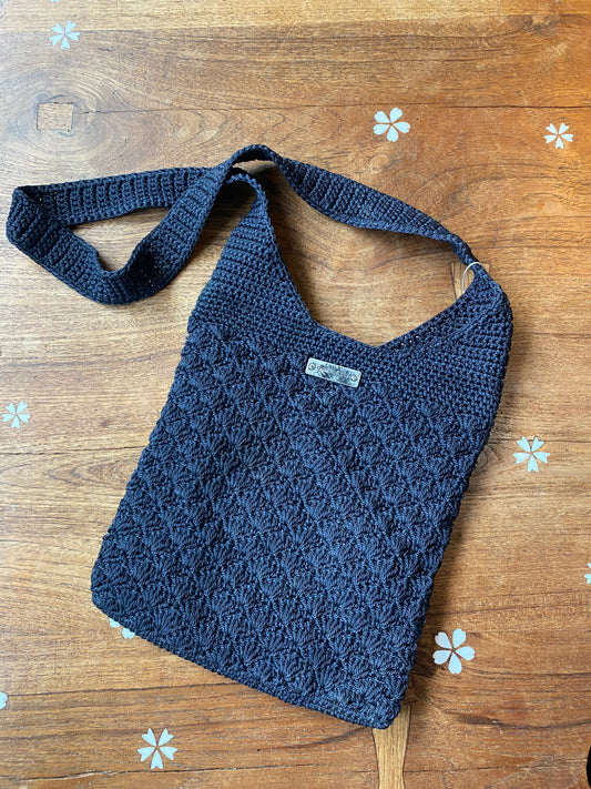 y2k the stone crochet shoulder bag