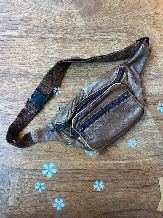 vintage distressed brown leather belt bag