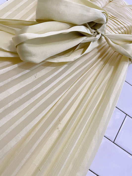 bcbg alicia silk pleated maxi dress