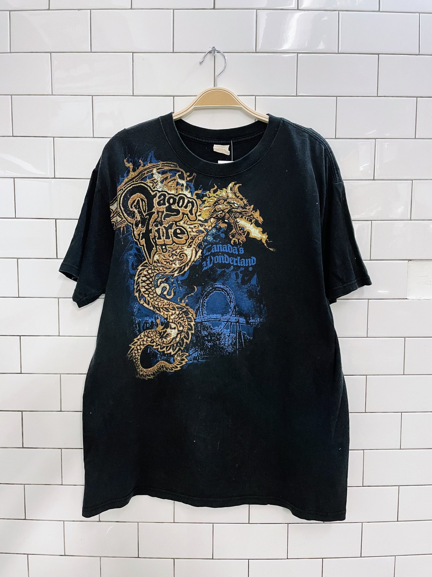 vintage 90s canada's wonderland dragon fire tee
