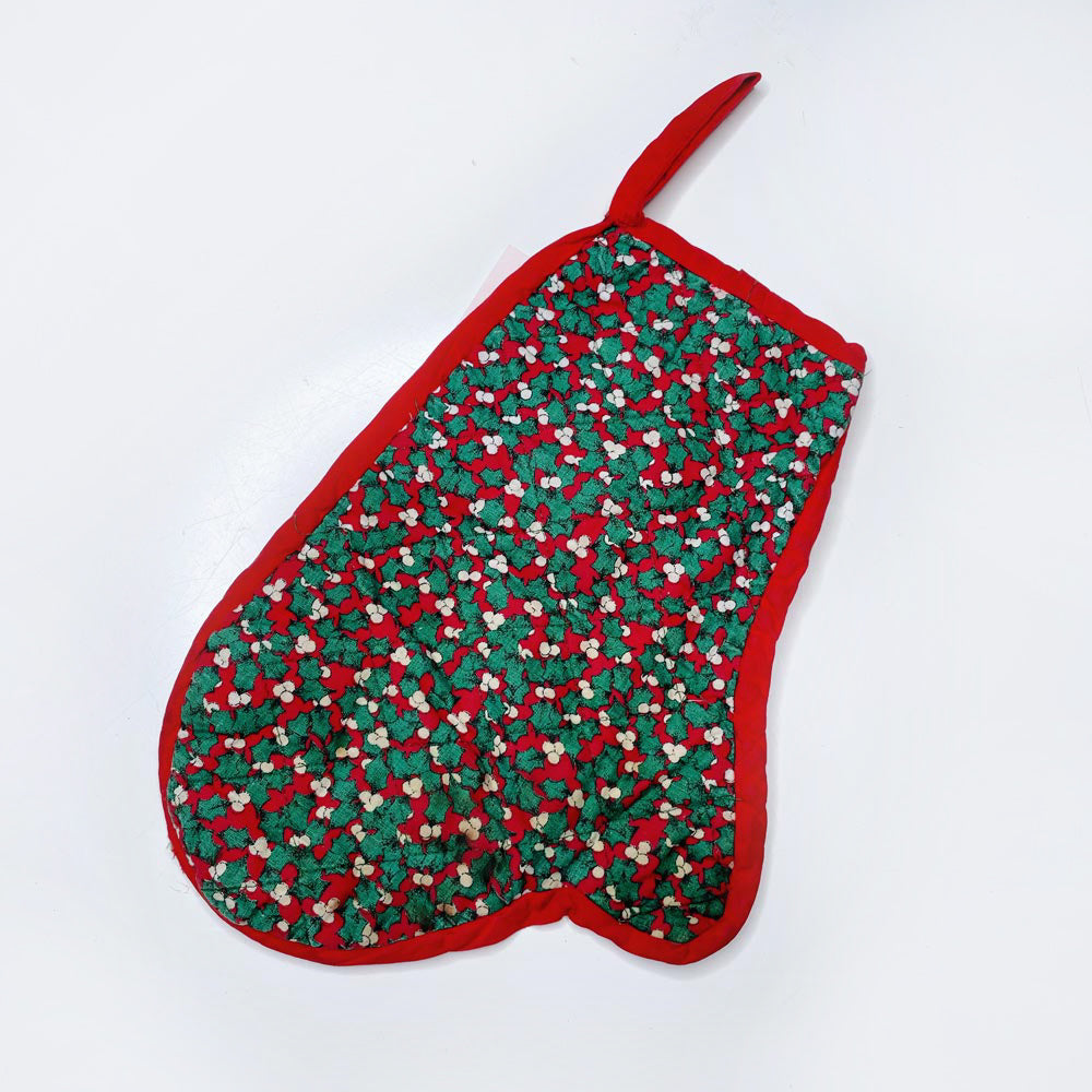 handmade ivy holiday oven mitt