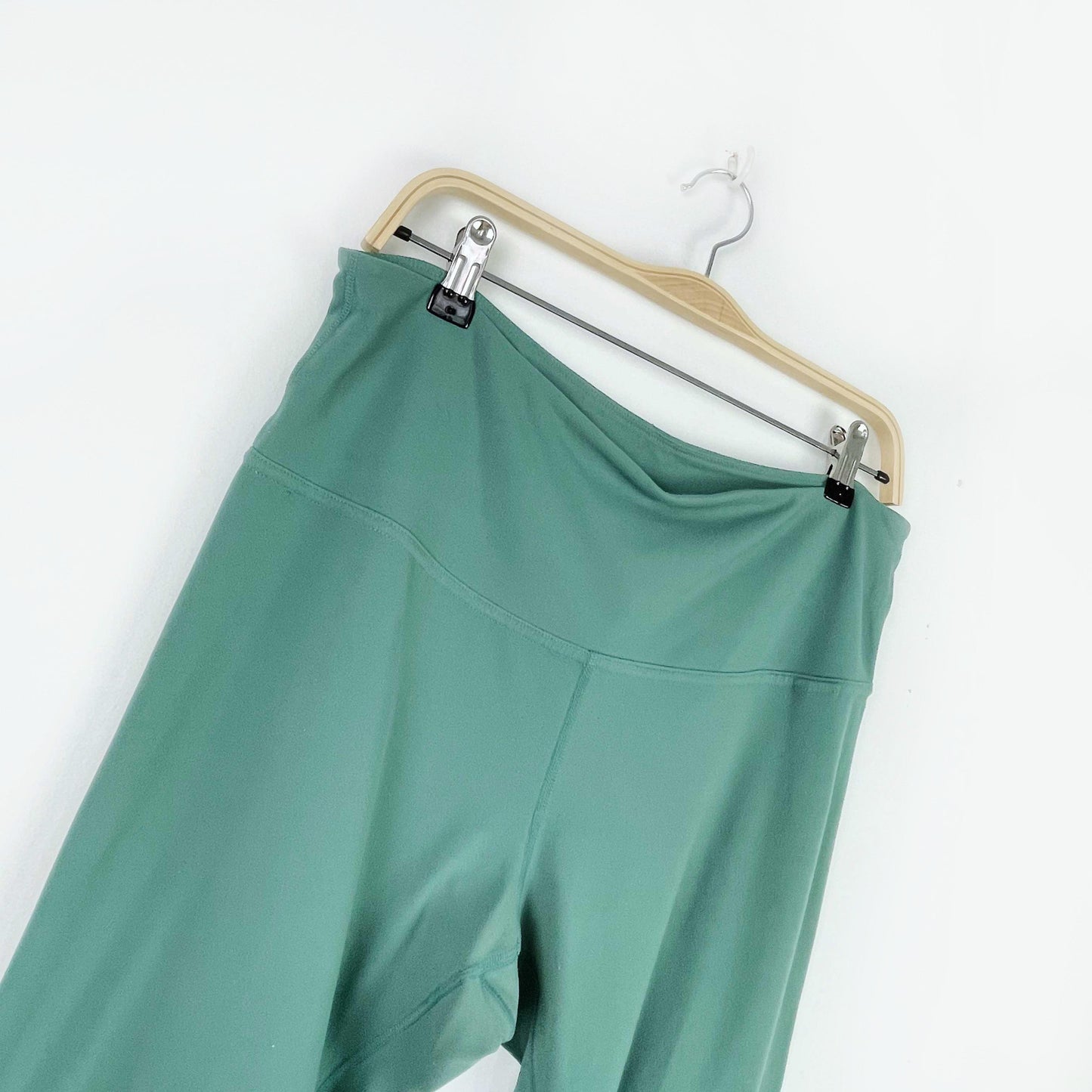 roots 2021 restore high rise legging