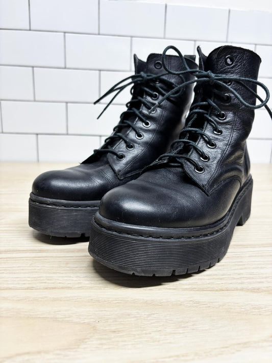 l'intervalle leather platform combat boots | made in spain - good market thrift store