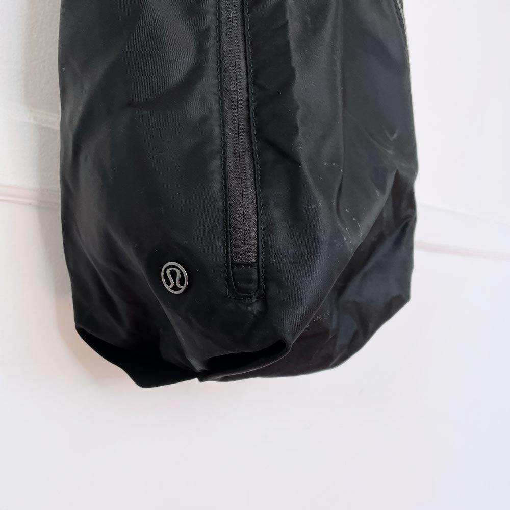 lululemon the yoga bag 14L