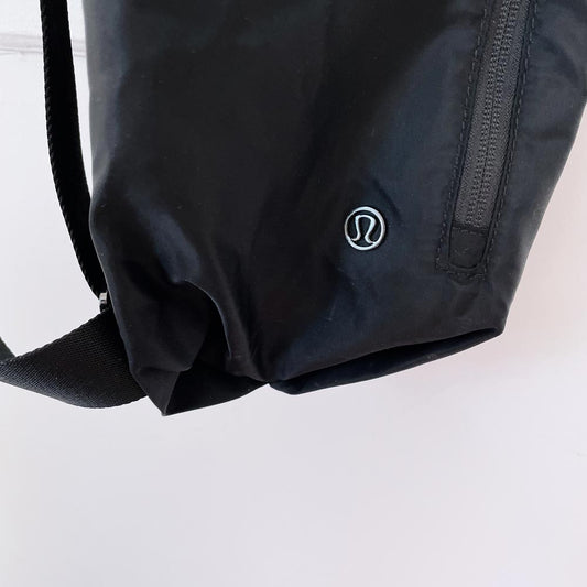 lululemon the yoga bag 14L