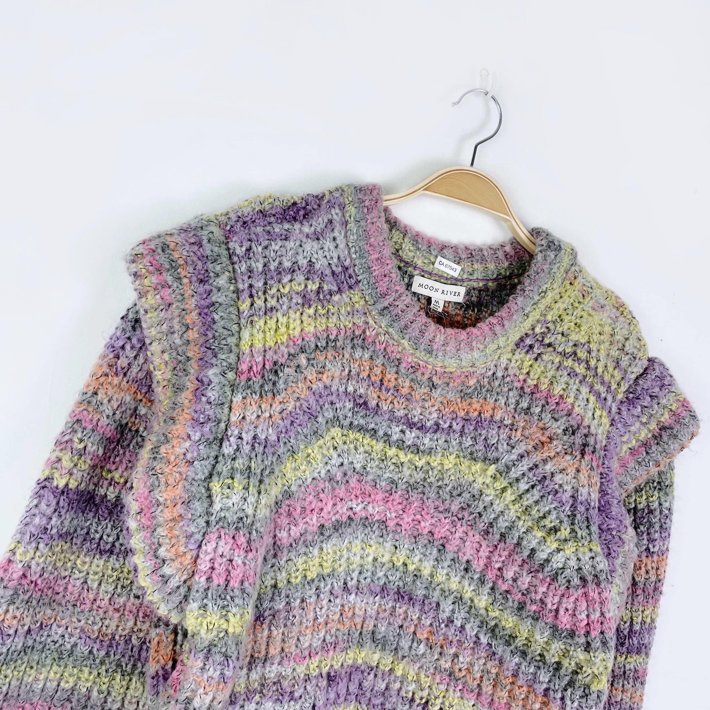 moon river strong shoulder multi sweater - size medium