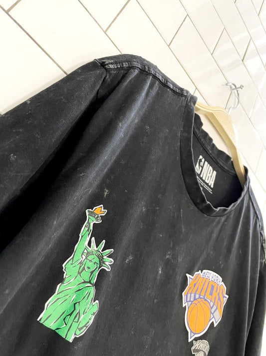 new york knicks NBA graphic tee - good market thrift store